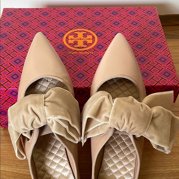 Tory Burch Clara Bow Flats - Picture 3 of 8